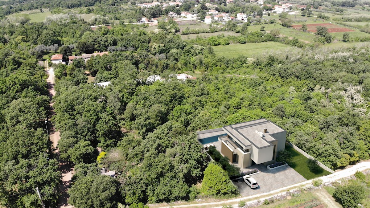 Villa di lusso immersa nella natura vicino a San Lorenzo - in costruzione. ID 1258
