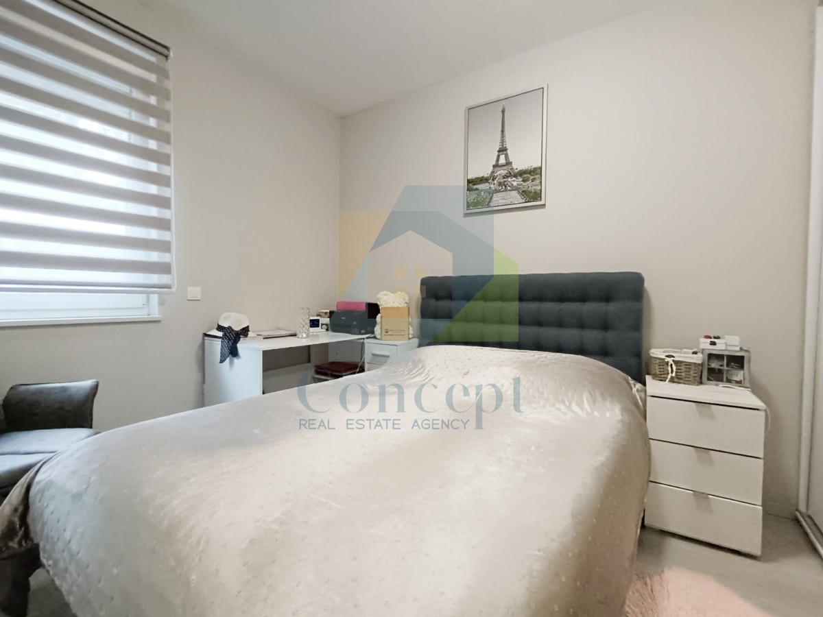 Poreč, dintorni, Casa bifamiliare con tre appartamenti, 7 km dal mare