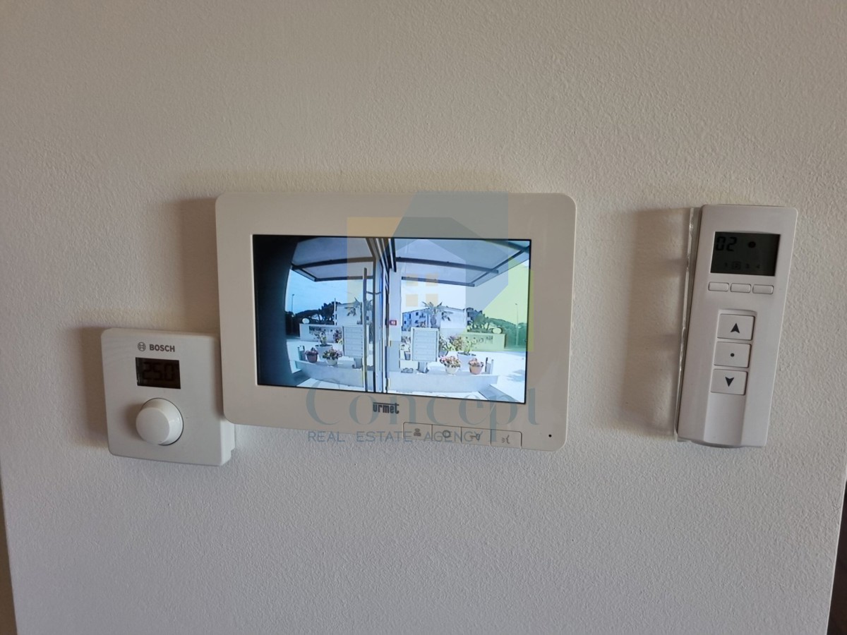 Poreč, centro, appartamento di lusso al primo piano, 150 m dal mare