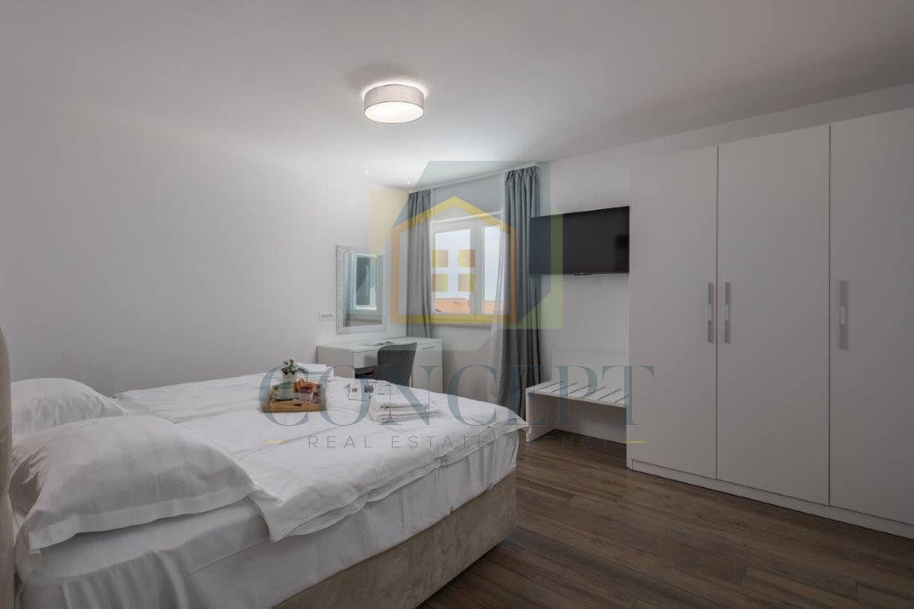 Poreč, Sveti Lovreč, Casa con piscina e vista mare, 12 km dal mare