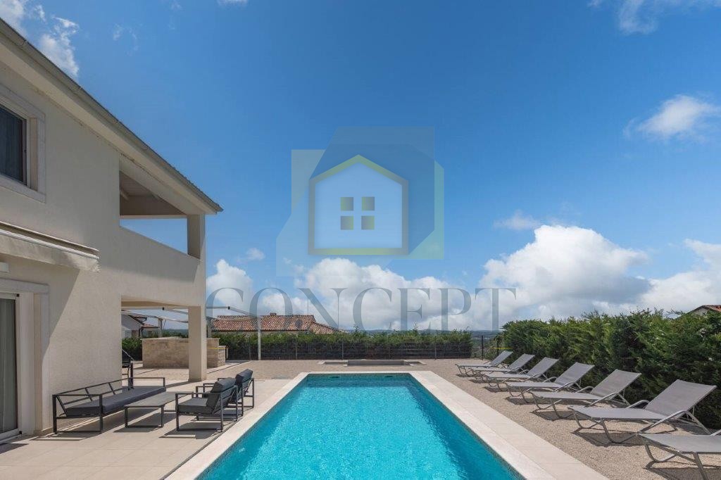 Poreč, Sveti Lovreč, Casa con piscina e vista mare, 12 km dal mare