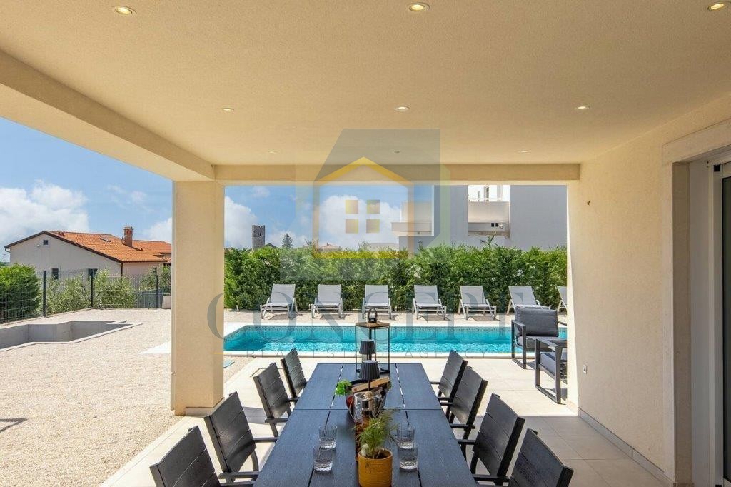 Poreč, Sveti Lovreč, Casa con piscina e vista mare, 12 km dal mare