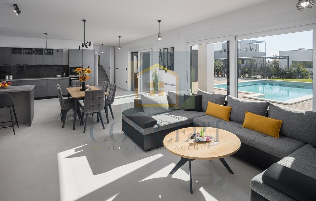 Poreč, dintorni, Moderna villa di lusso con piscina, 12 km dal mare