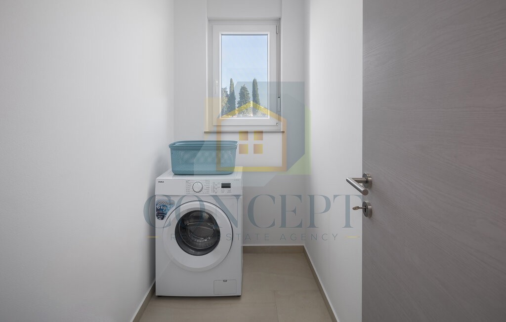 Poreč, dintorni, Moderna villa di lusso con piscina, 12 km dal mare