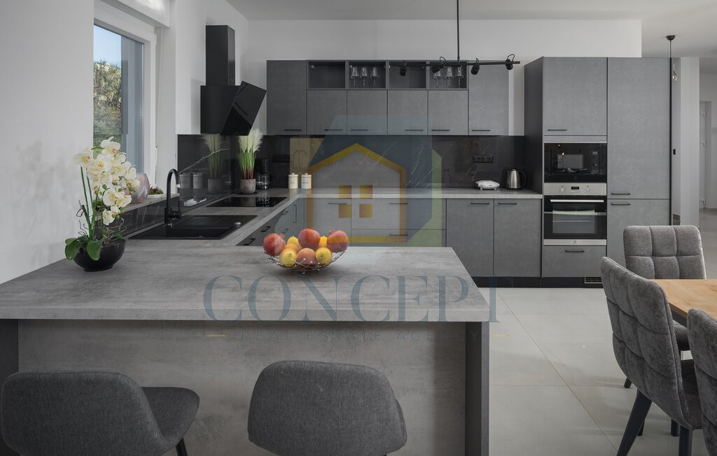 Poreč, dintorni, Moderna villa di lusso con piscina, 12 km dal mare