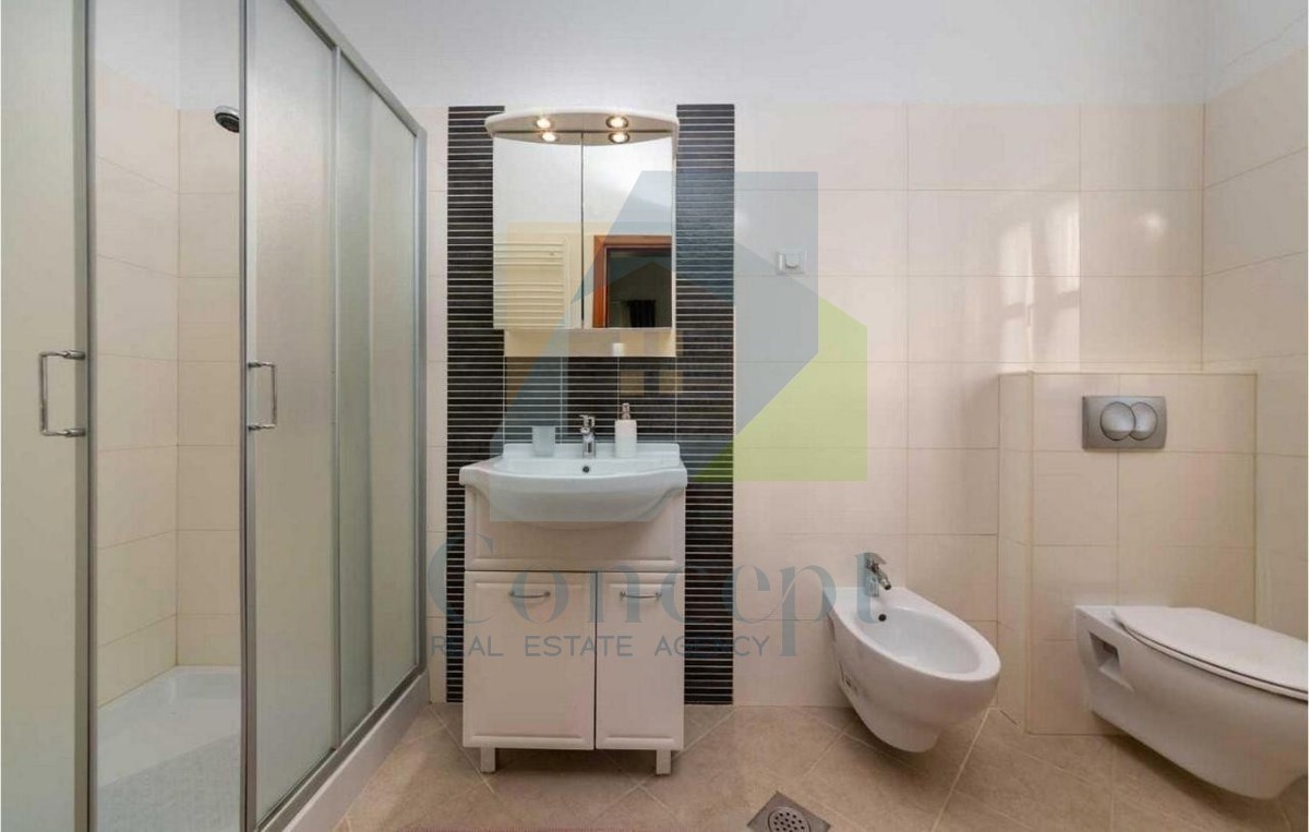 Poreč, dintorni, casa in pietra, indipendente con piscina e vista mare