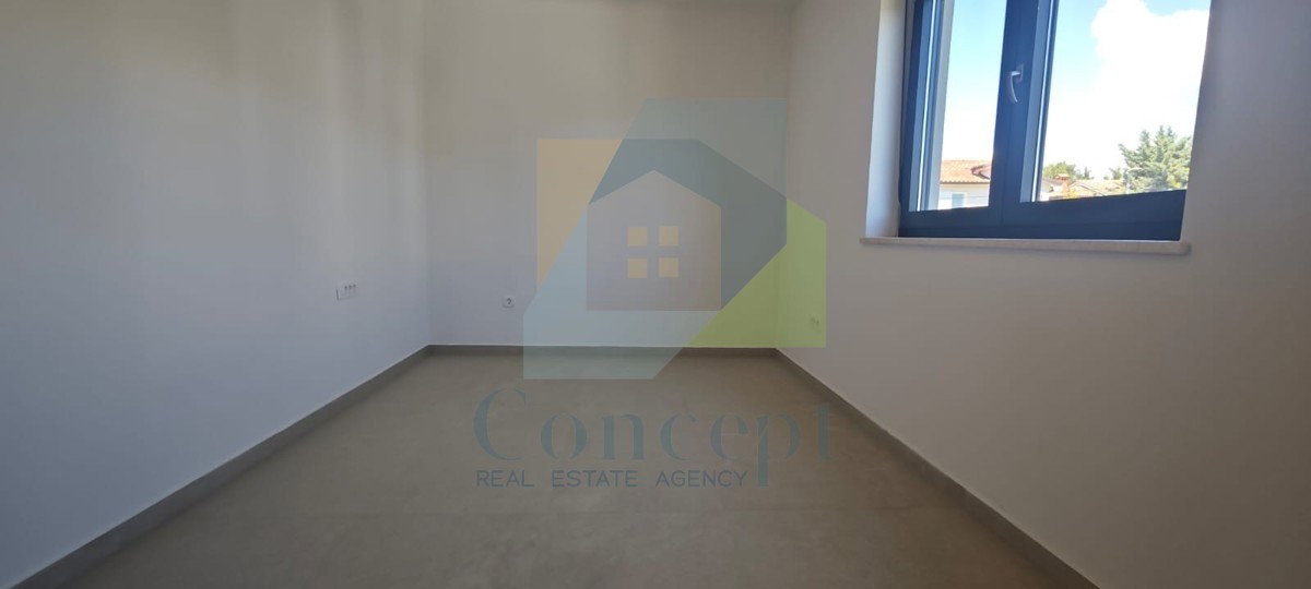 Poreč, dintorni, Appartamento al 1° piano con 3 camere da letto e terrazza sul tetto, a 1 km dal mare