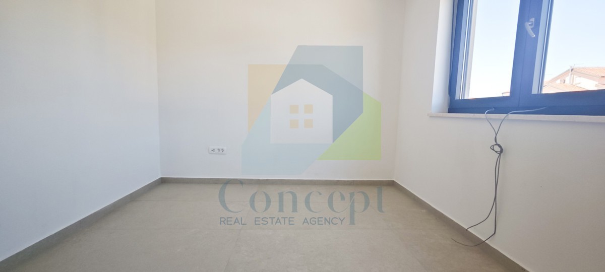 Poreč, dintorni, Appartamento al 1° piano con 3 camere da letto e terrazza sul tetto, a 1 km dal mare