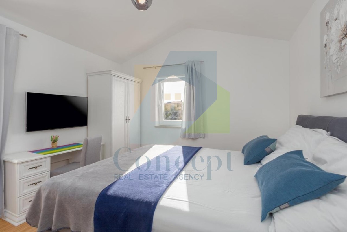 Poreč, dintorni, Incantevole villa con piscina in posizione tranquilla, 3 km dal mare