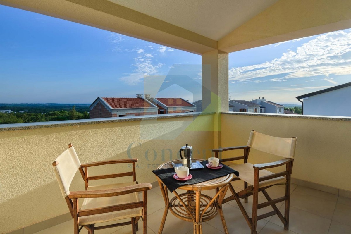 Poreč, dintorni, Casa con piscina e vista mare, 10 km dal mare