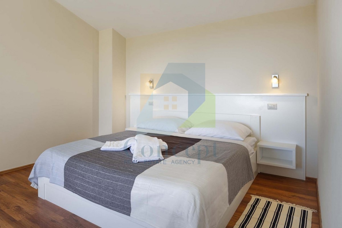 Poreč, dintorni, Casa con piscina e vista mare, 10 km dal mare