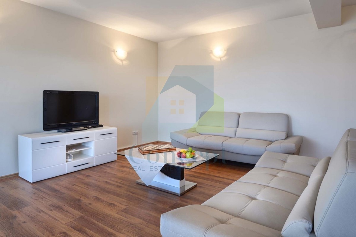 Poreč, dintorni, Casa con piscina e vista mare, 10 km dal mare