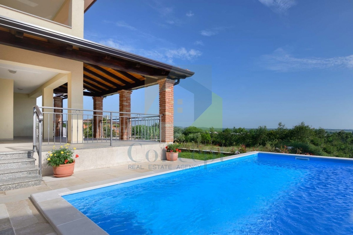 Poreč, dintorni, Casa con piscina e vista mare, 10 km dal mare