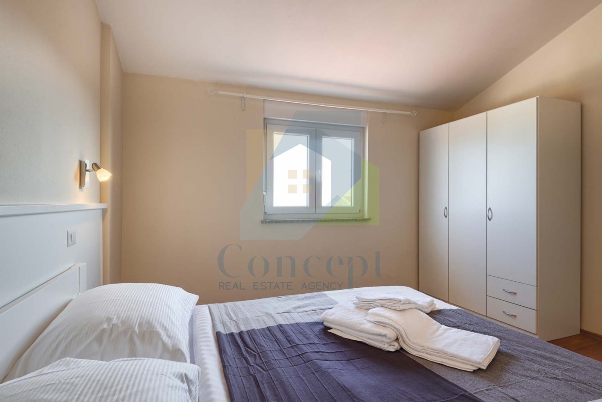 Poreč, dintorni, Casa con piscina e vista mare, 10 km dal mare