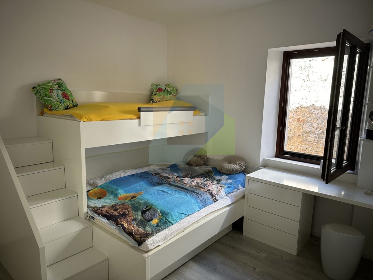 Poreč, centro, Appartamento di lusso al 1° piano nel centro storico, a 40 m dal mare