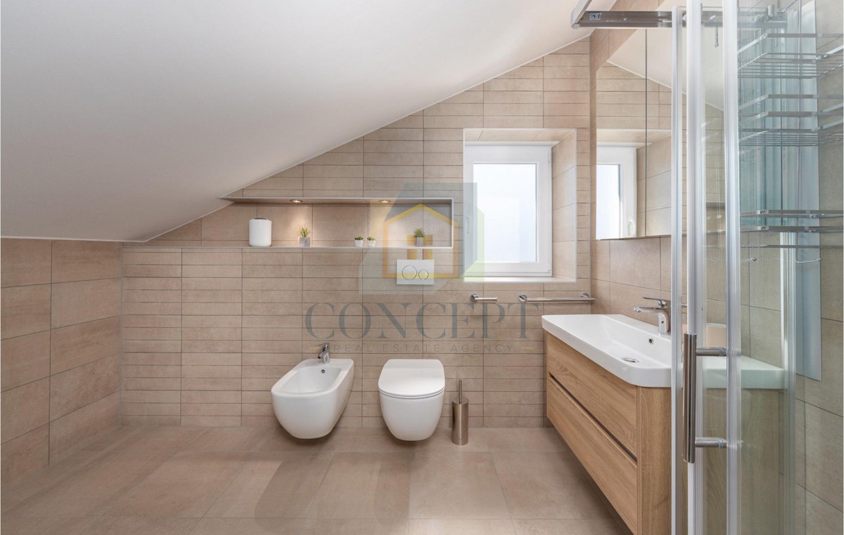 Poreč, dintorni, Splendida casa con piscina in posizione tranquilla, a 5 km dal mare