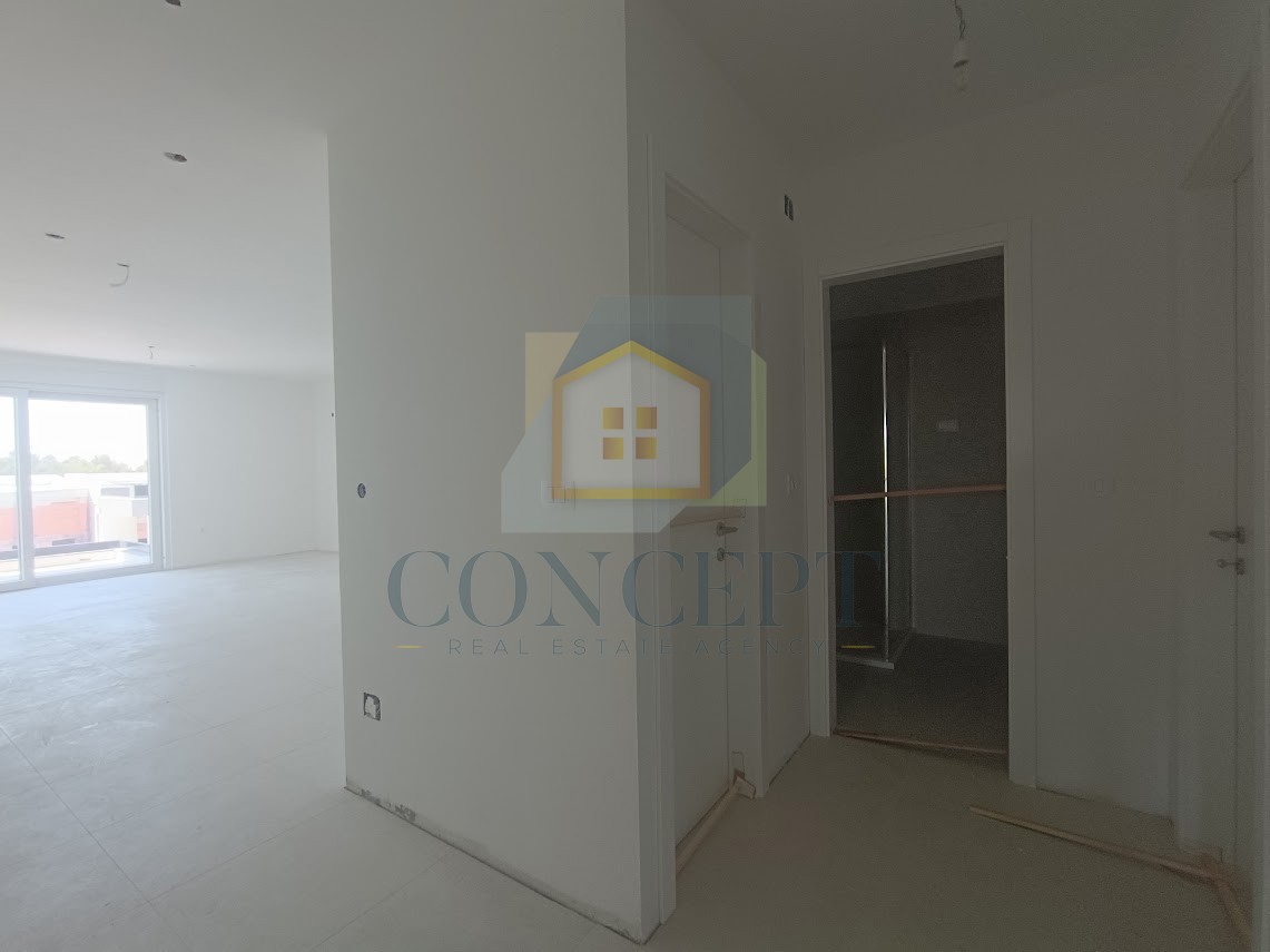 Poreč, dintorni, Appartamento di lusso al 2° piano di nuova costruzione, 1300 m dal mare