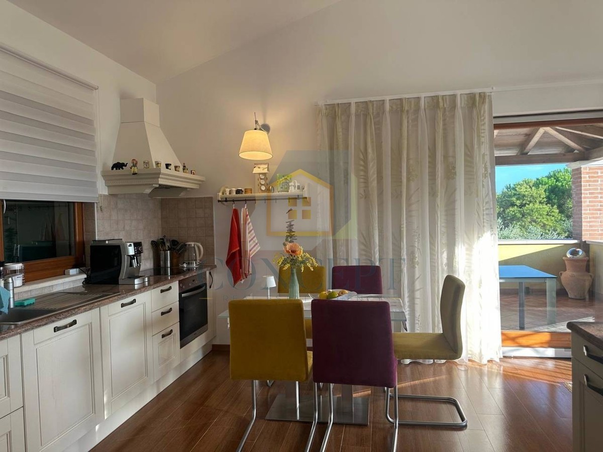 Poreč, Tar-Vabriga, Appartamento al 1° piano suddiviso in 2 unità, 1500 m dal mare