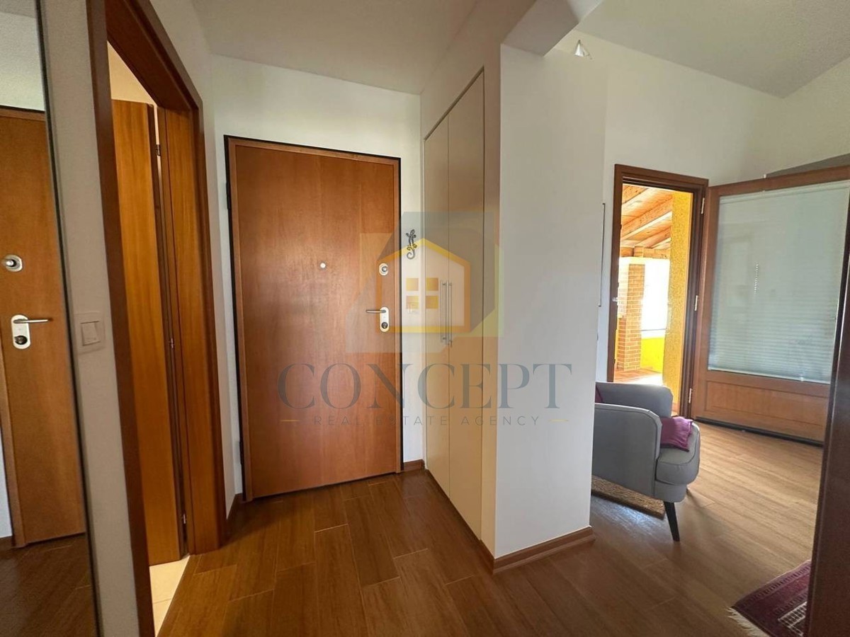 Poreč, Tar-Vabriga, Appartamento al 1° piano suddiviso in 2 unità, 1500 m dal mare