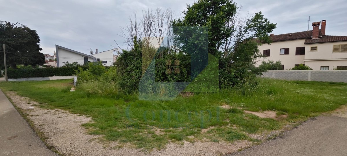 Poreč, dintorni, Terreno edificabile in ottima posizione, 3 km dal mare