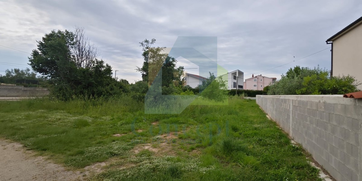 Poreč, dintorni, Terreno edificabile in ottima posizione, 3 km dal mare