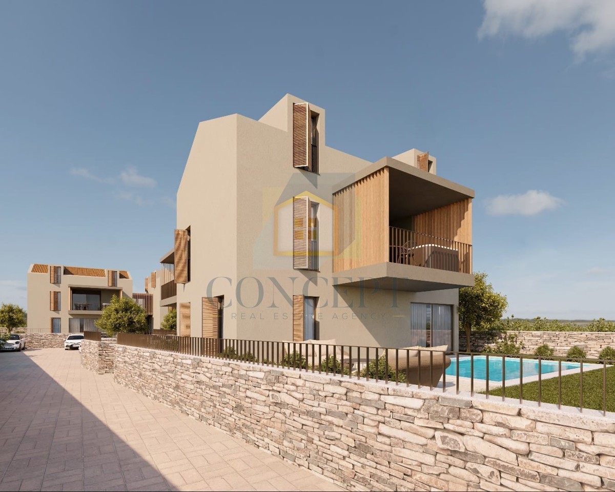 Poreč, Višnjan, Terreno edificabile per la costruzione di 8 appartamenti, a 15 km dal mare