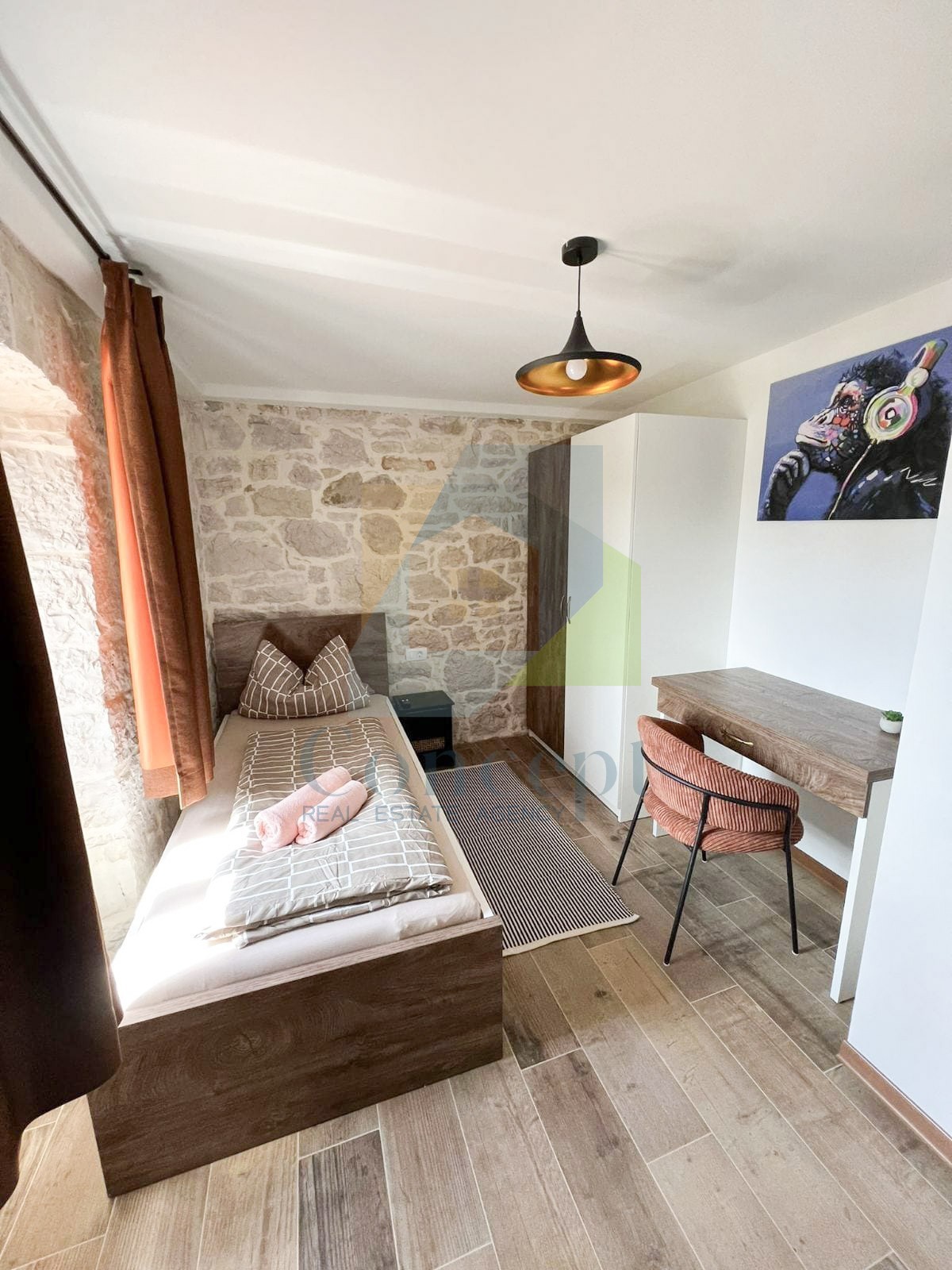 Poreč, dintorni, Ristrutturata casa in pietra a schiera con vista mare