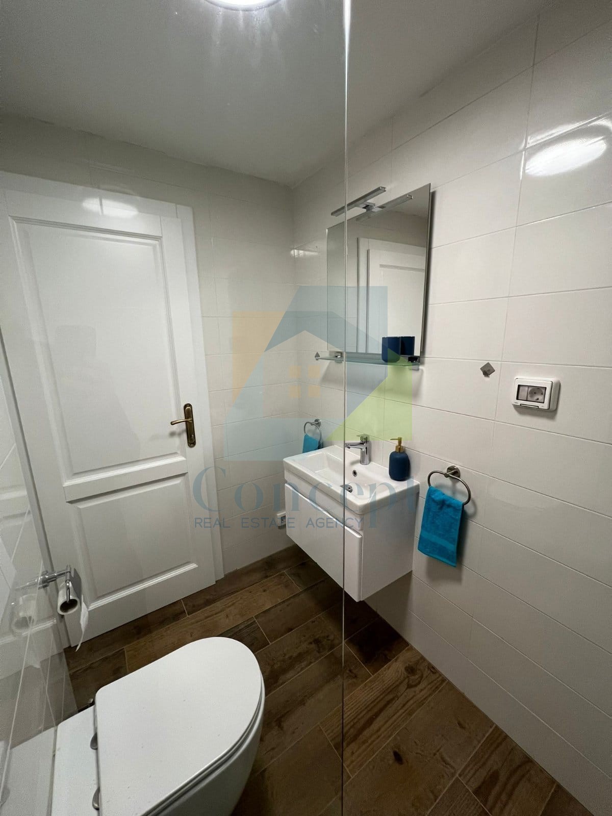 Poreč, dintorni, Ristrutturata casa in pietra a schiera con vista mare