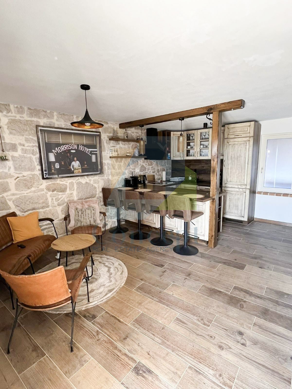 Poreč, dintorni, Ristrutturata casa in pietra a schiera con vista mare