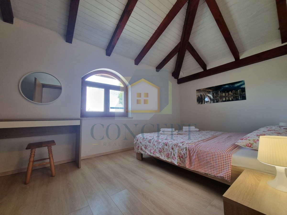 Poreč, dintorni, Casa indipendente con piscina in posizione tranquilla, 12 km dal mare