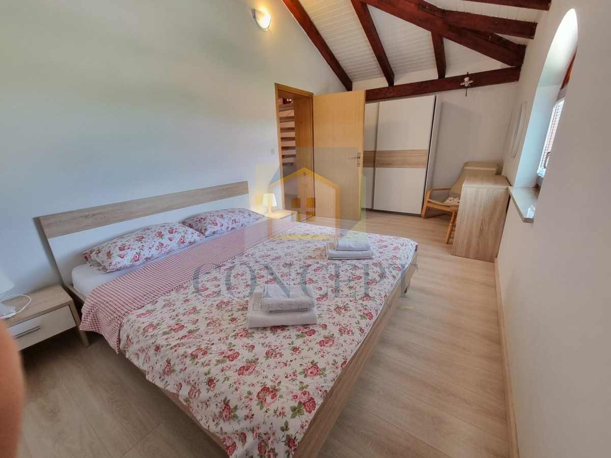 Poreč, dintorni, Casa indipendente con piscina in posizione tranquilla, 12 km dal mare