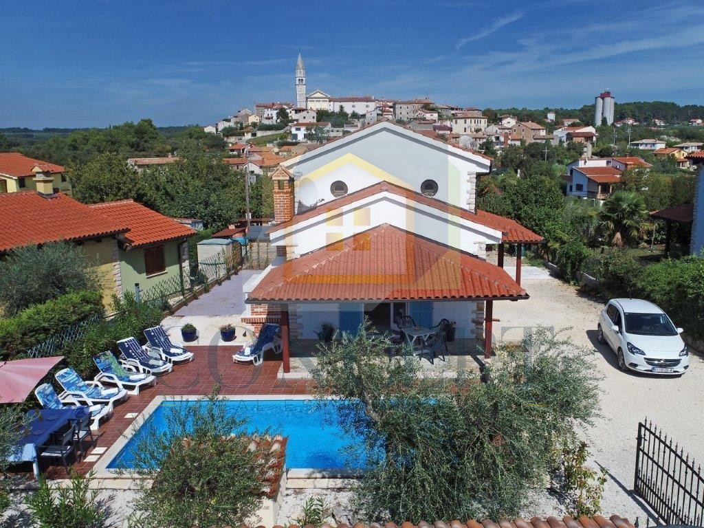 Poreč, dintorni, Casa indipendente con piscina in posizione tranquilla, 12 km dal mare
