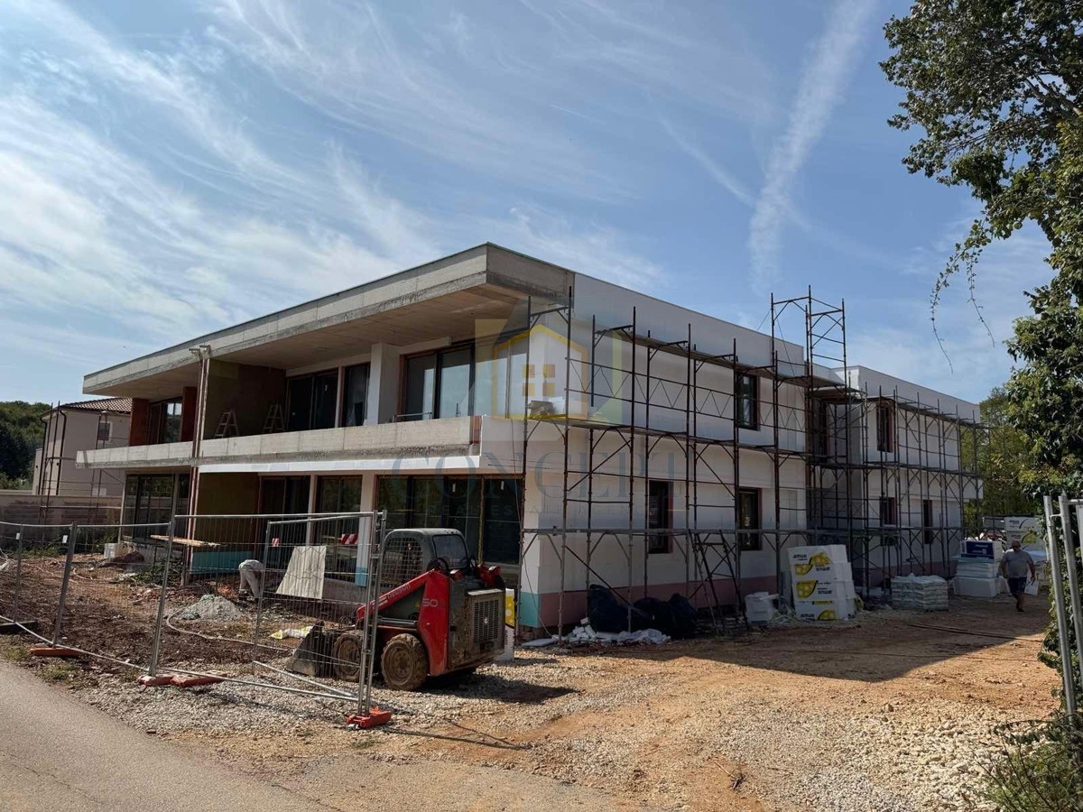 Rovinj, dintorni, Appartamento al piano terra con giardino, 10 km dal mare