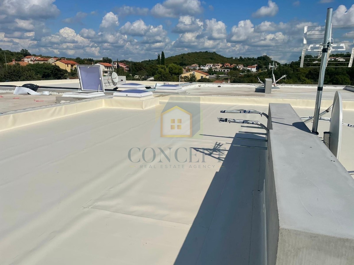 Rovinj, dintorni, Appartamento al piano terra con giardino, 10 km dal mare