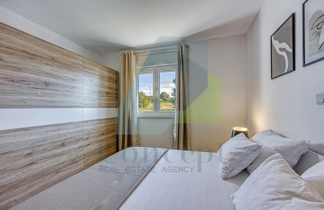 Poreč, dintorni, Casa indipendente con piscina in posizione tranquilla