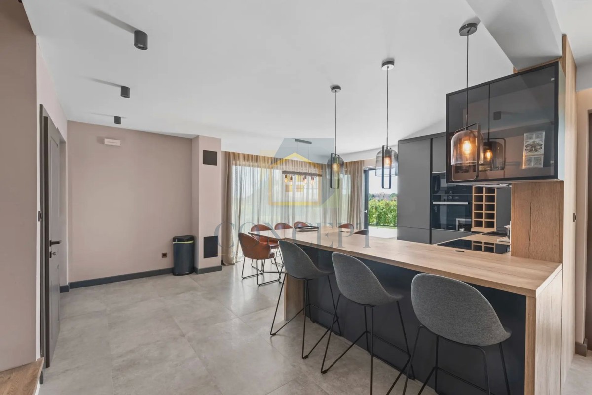 Novigrad, dintorni, Moderna casa bifamiliare con piscina, 8 km dal mare