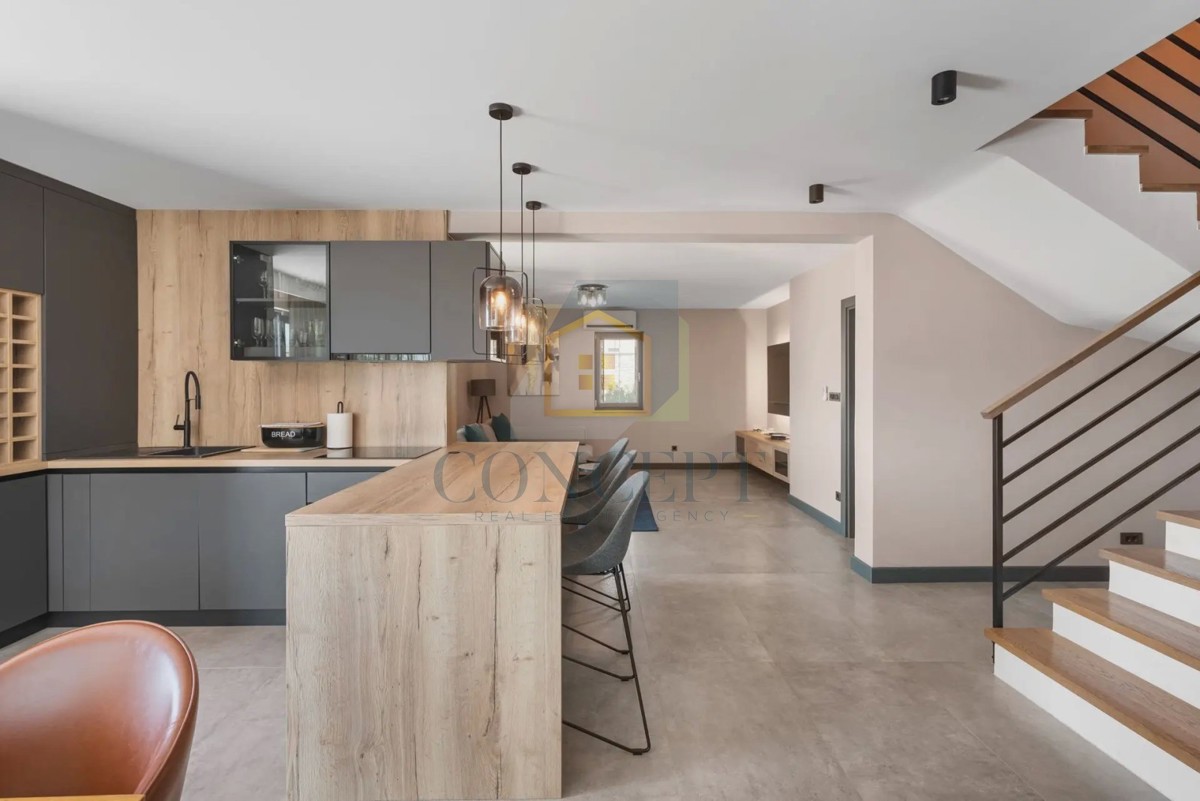 Novigrad, dintorni, Moderna casa bifamiliare con piscina, 8 km dal mare