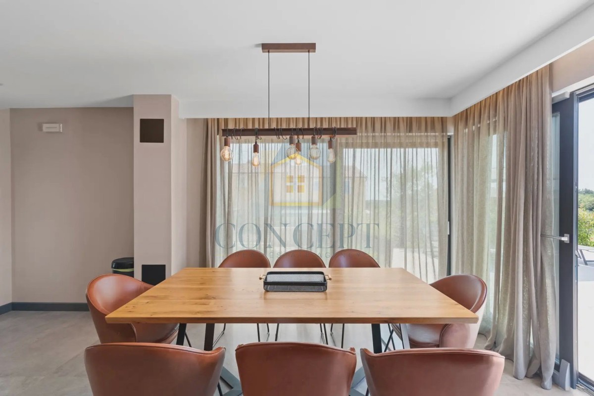 Novigrad, dintorni, Moderna casa bifamiliare con piscina, 8 km dal mare