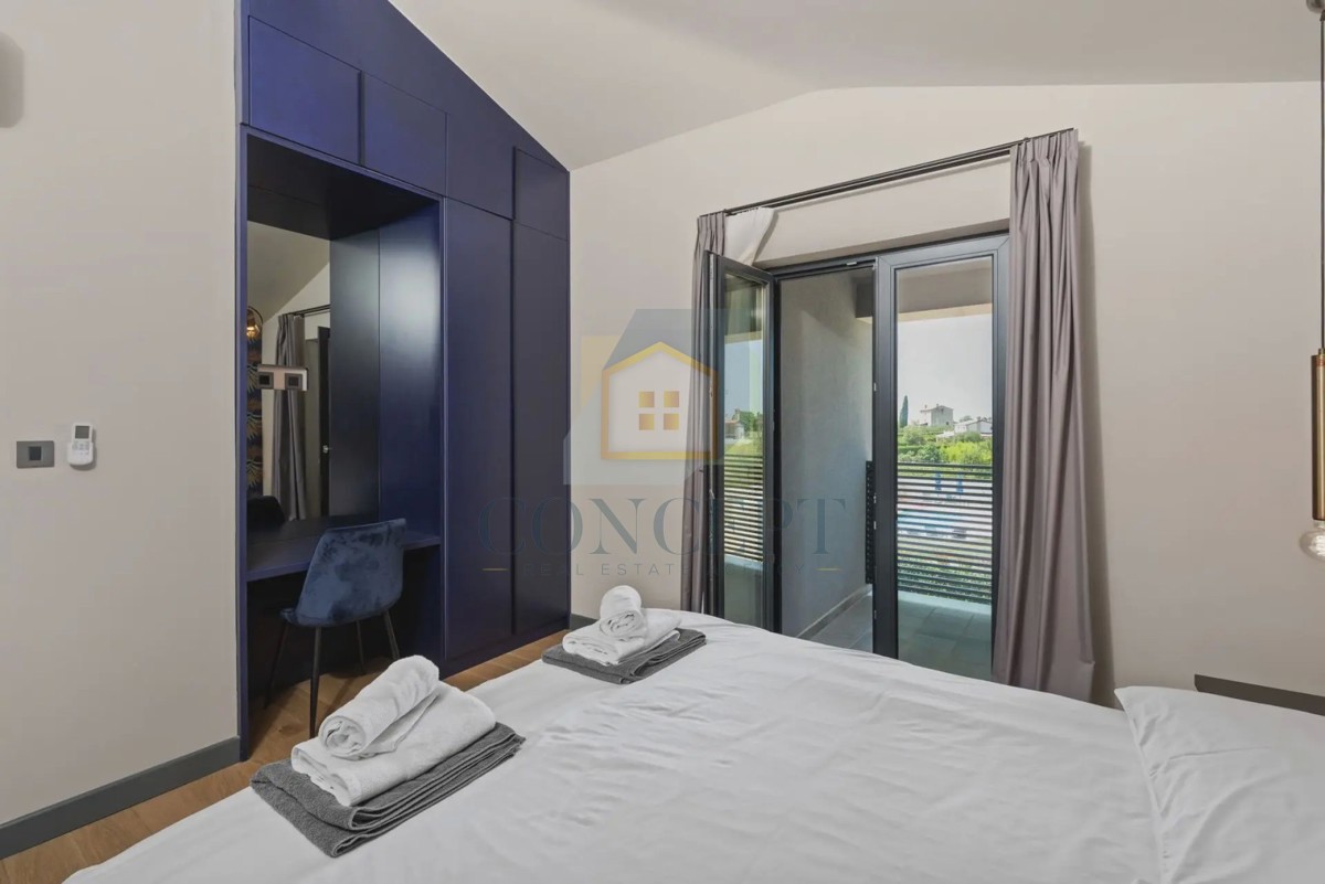 Novigrad, dintorni, Moderna casa bifamiliare con piscina, 8 km dal mare