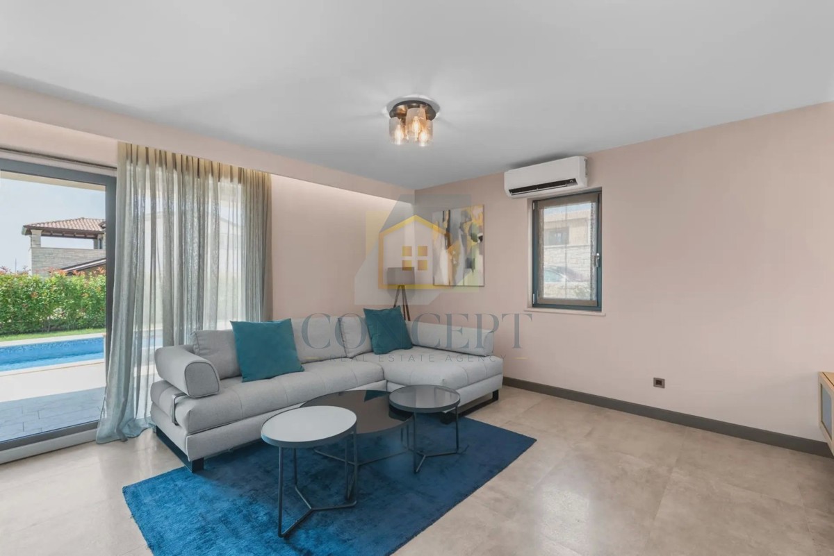 Novigrad, dintorni, Moderna casa bifamiliare con piscina, 8 km dal mare