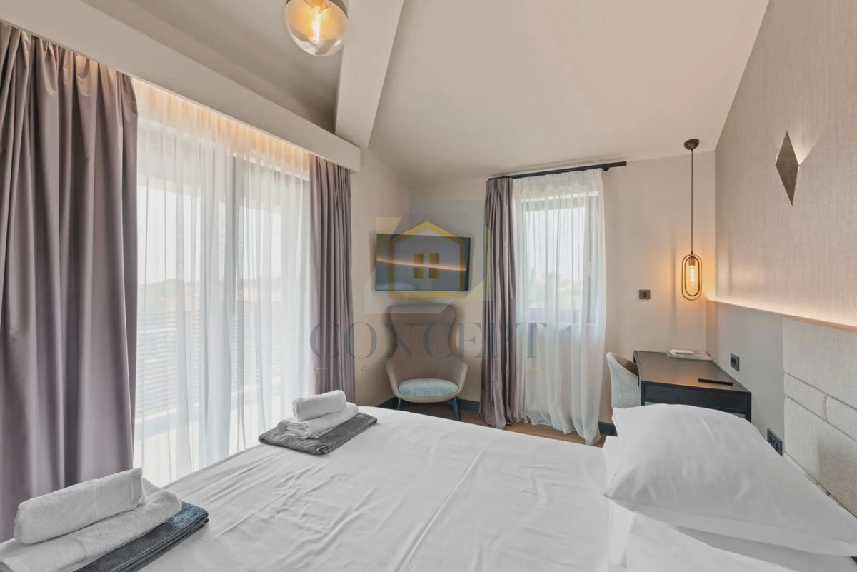 Novigrad, dintorni, Moderna casa bifamiliare con piscina, 8 km dal mare