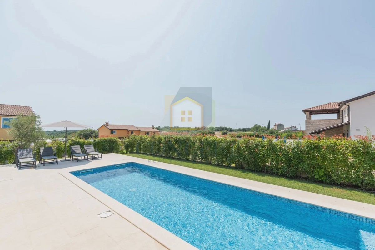 Novigrad, dintorni, Moderna casa bifamiliare con piscina, 8 km dal mare