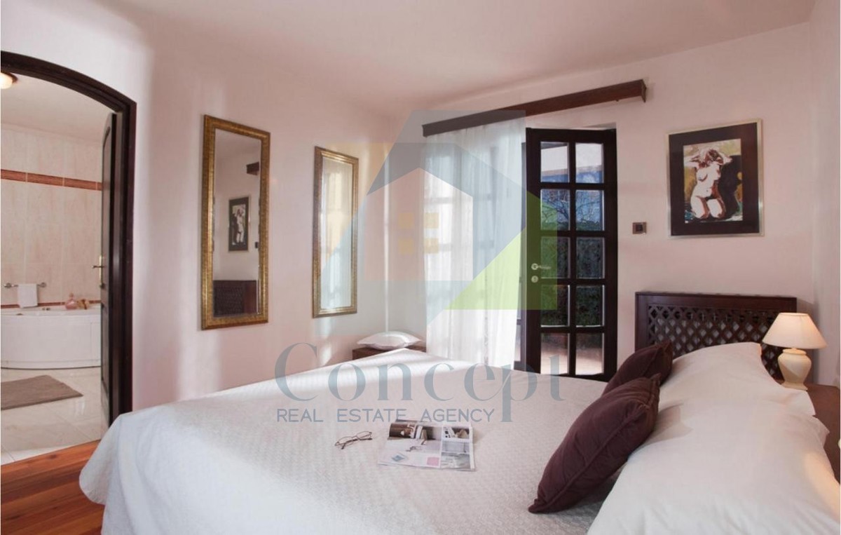 Poreč, dintorni, Casa con piscina in ottima posizione a 3 km dal mare