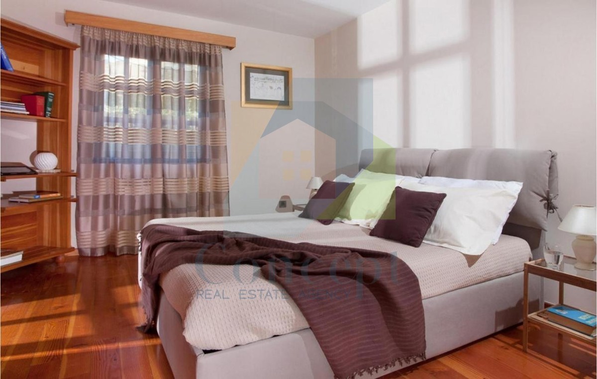 Poreč, dintorni, Casa con piscina in ottima posizione a 3 km dal mare