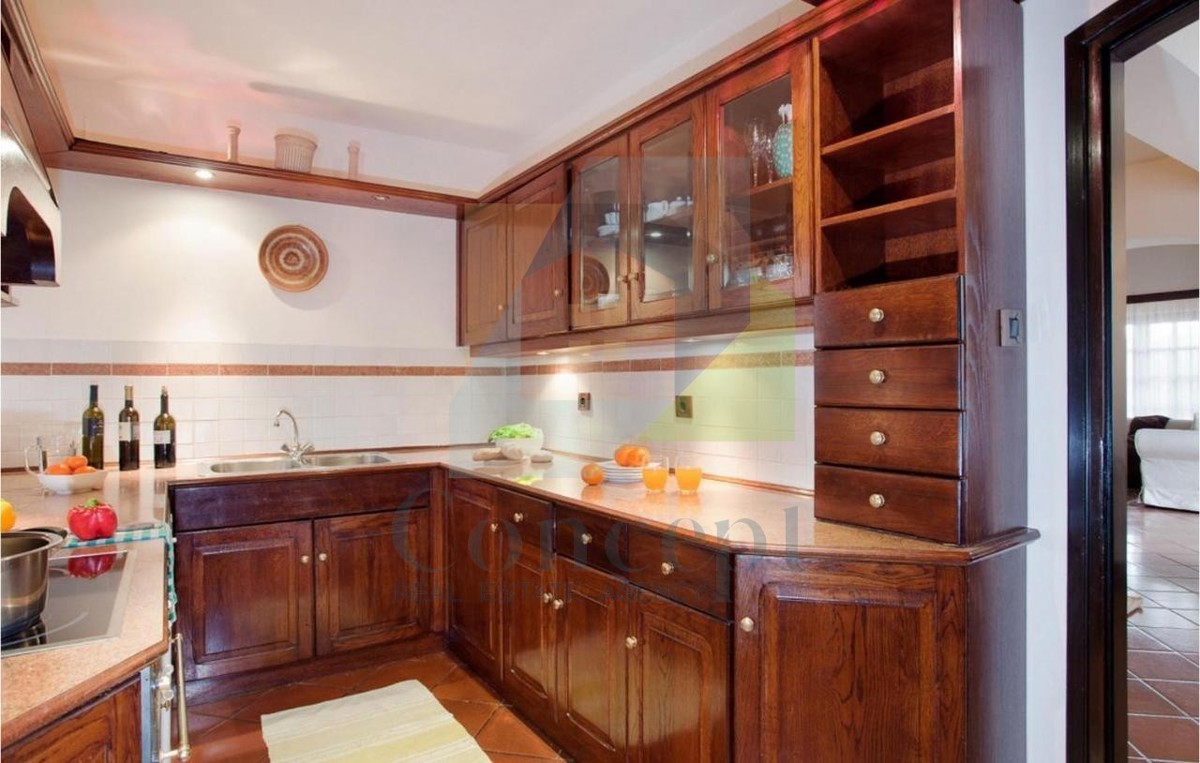 Poreč, dintorni, Casa con piscina in ottima posizione a 3 km dal mare