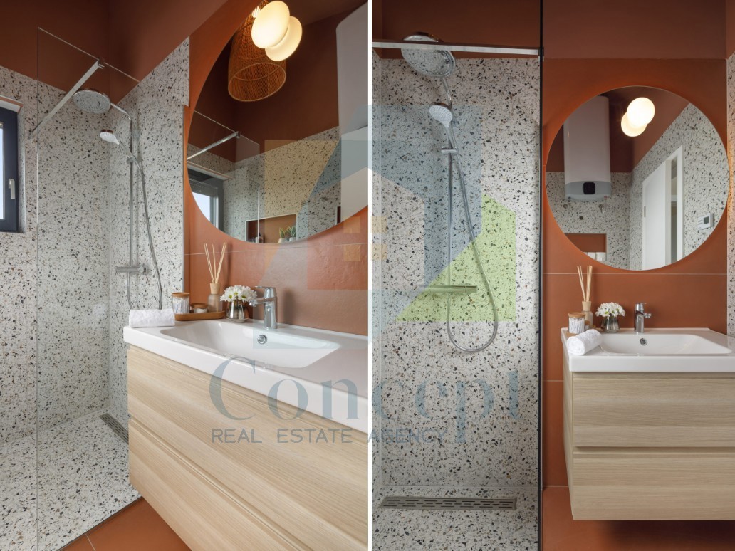 Poreč, Casa ultima in fila con giardino a 900 m dal mare