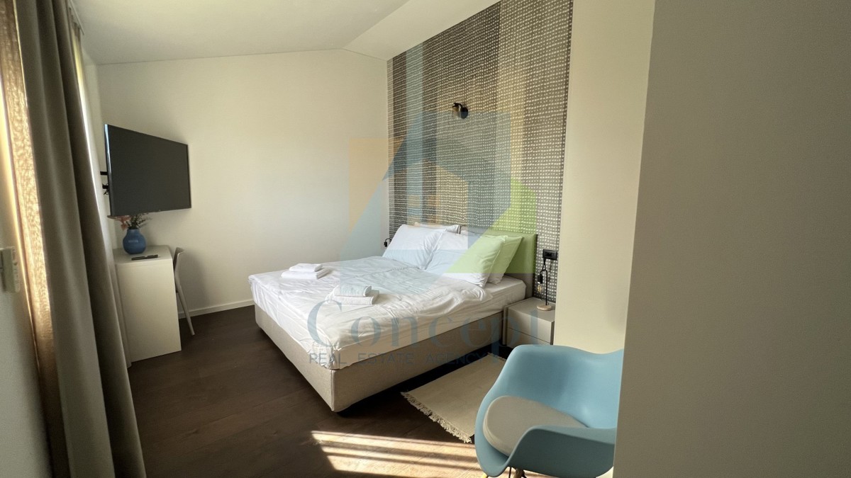 Poreč, dintorni, Splendida villa in pietra con 4 camere da letto in posizione tranquilla