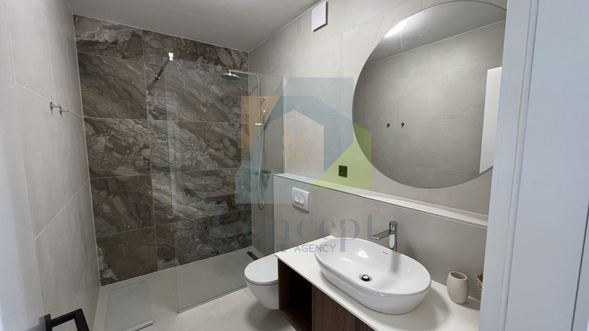 Poreč, dintorni, Splendida villa in pietra con 4 camere da letto in posizione tranquilla