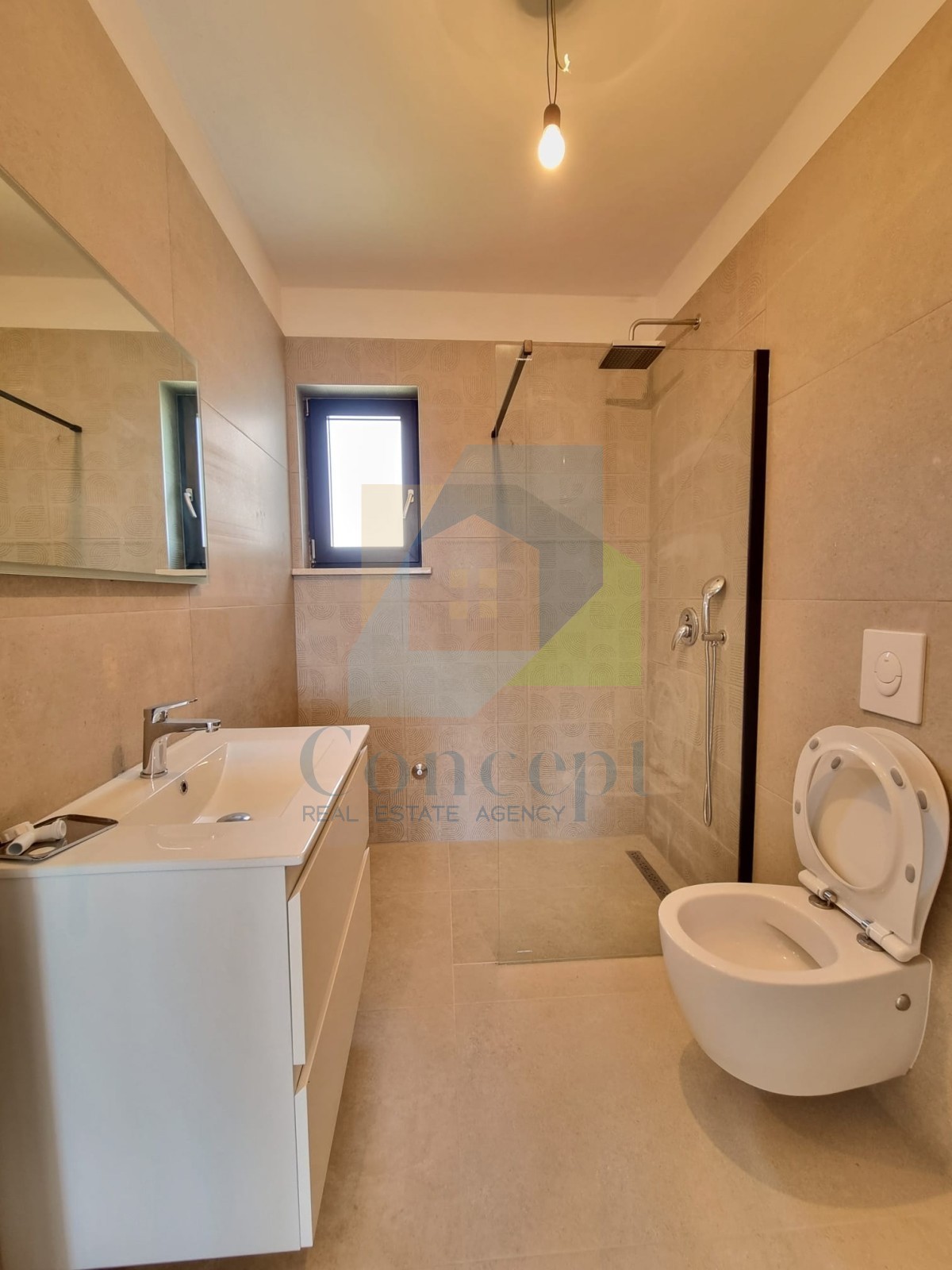 Poreč, dintorni, Appartamento al 1° piano con 3 camere da letto e terrazza sul tetto, a 1 km dal mare