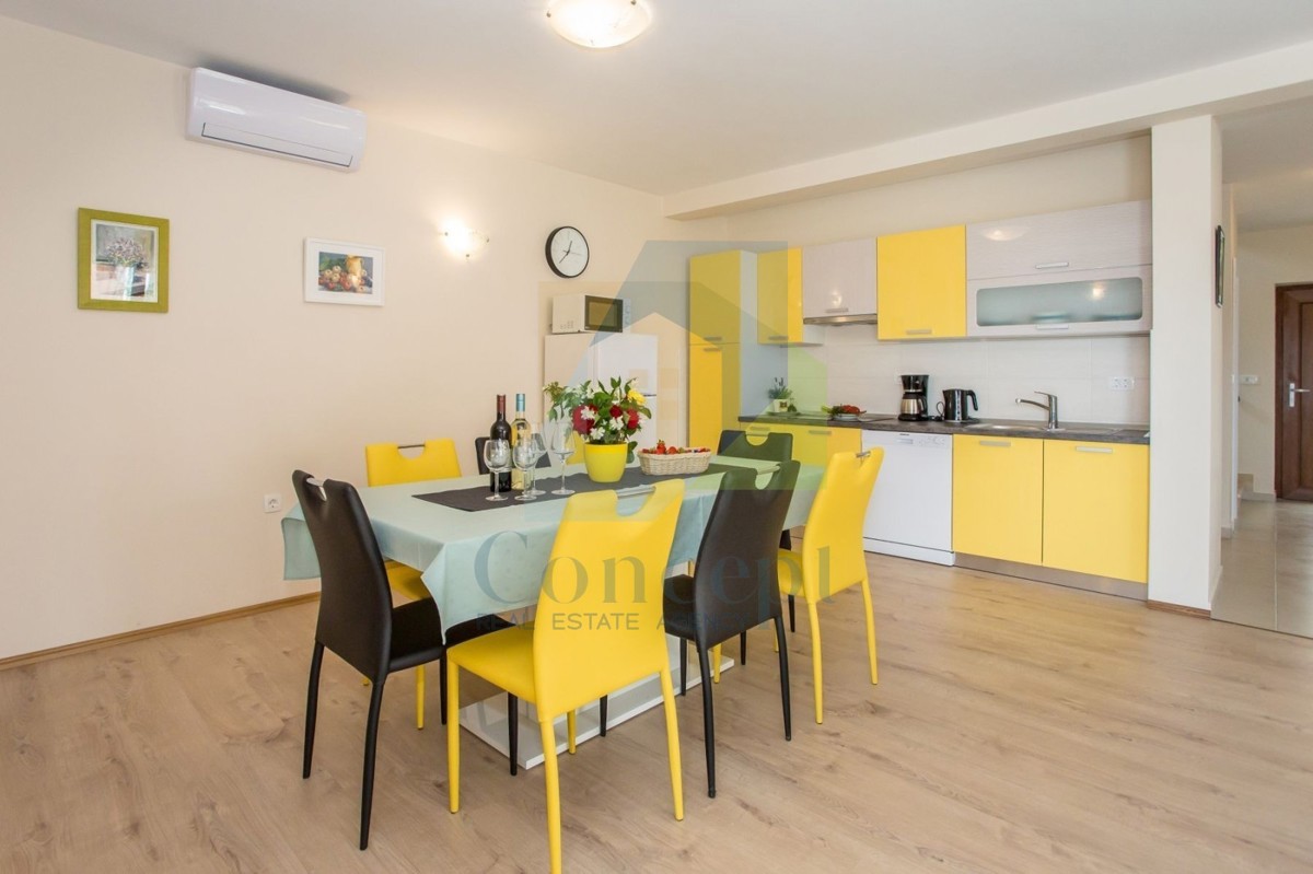 Poreč, dintorni, Casa con piscina e vista mare, 10 km dal mare